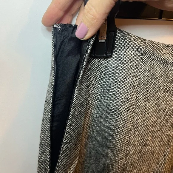 Ann Taylor Charcoal A-Line Skirt with Black Lace Accent Womens Size - Picture 5 of 5